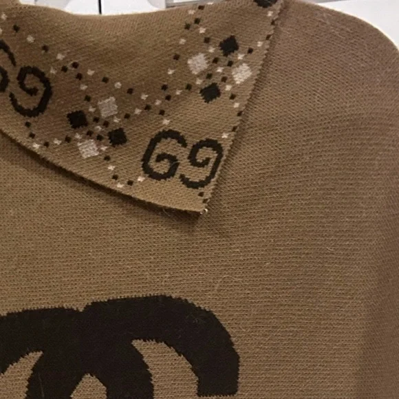 VINTAGE GUCCI SHAWL - Picture 3 of 10